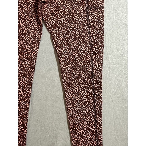 Chico's Zenergy Women's Size 0R (US 4/6) Leopard Print Activewear Leggings Pants - Picture 3 of 9